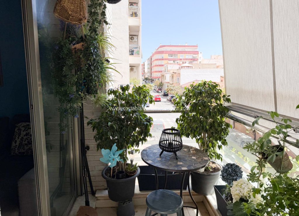 Sale - Apartment - Torrevieja - Centro