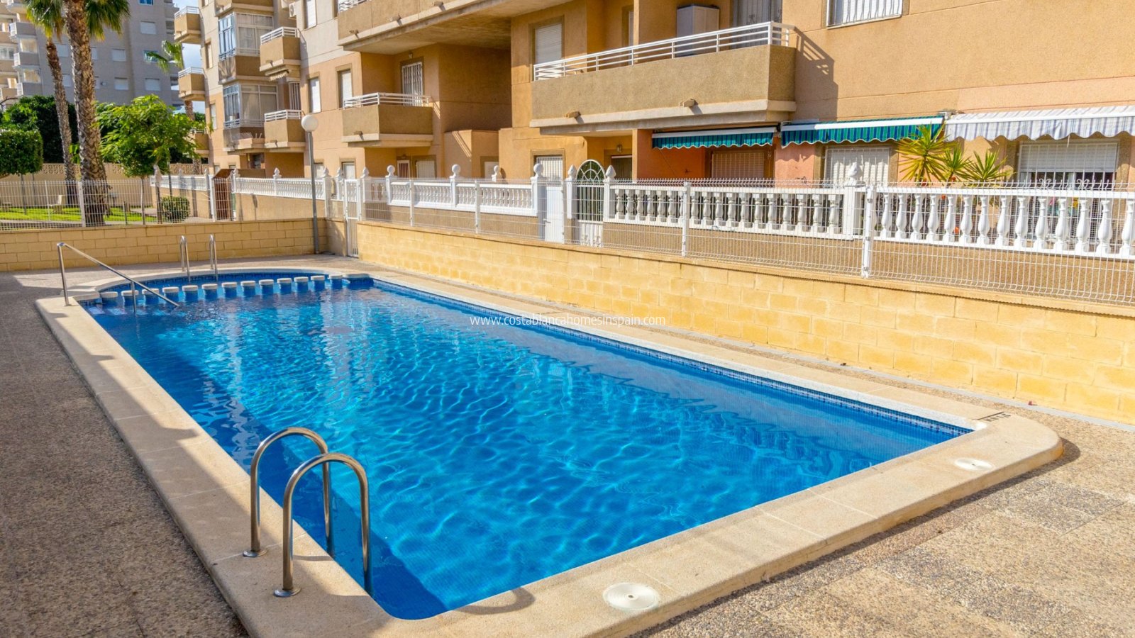 Sale - Apartment - Torrevieja - Centro