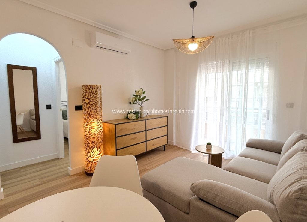 Sale - Apartment - Torrevieja - Costa Blanca