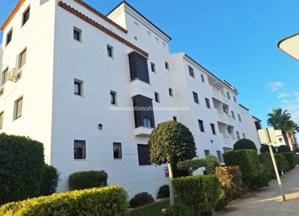 Sale - Apartment - Villamartin