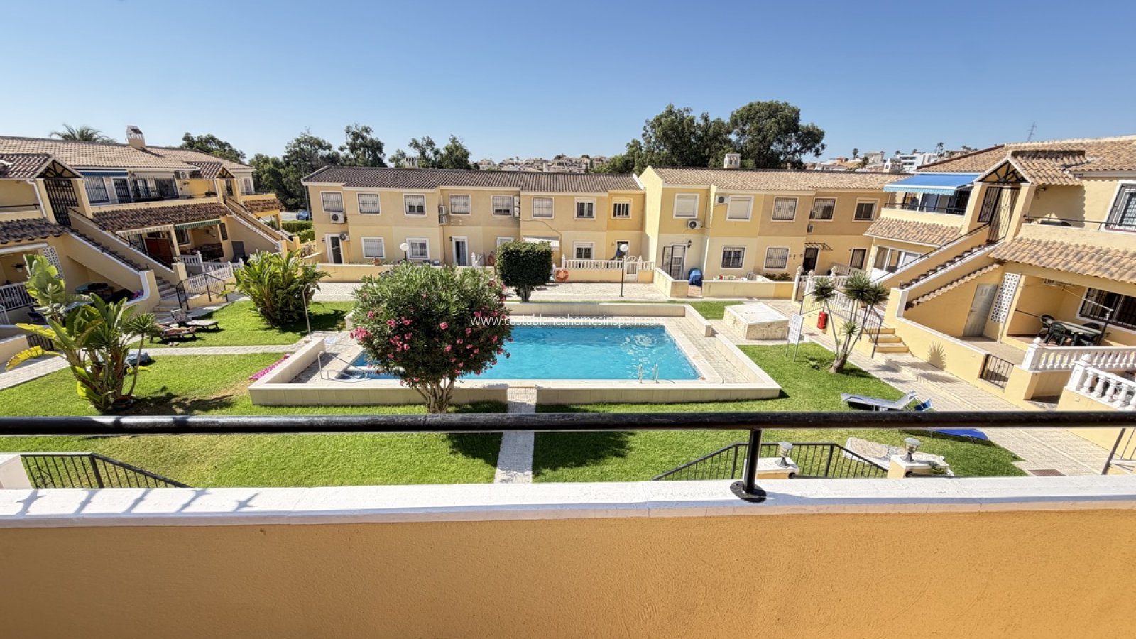 Sale - Apartment - Villamartin
