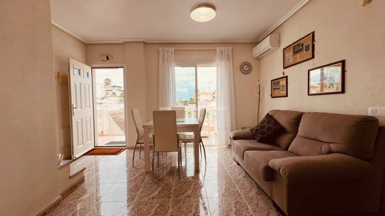 Sale - Apartment - Villamartin