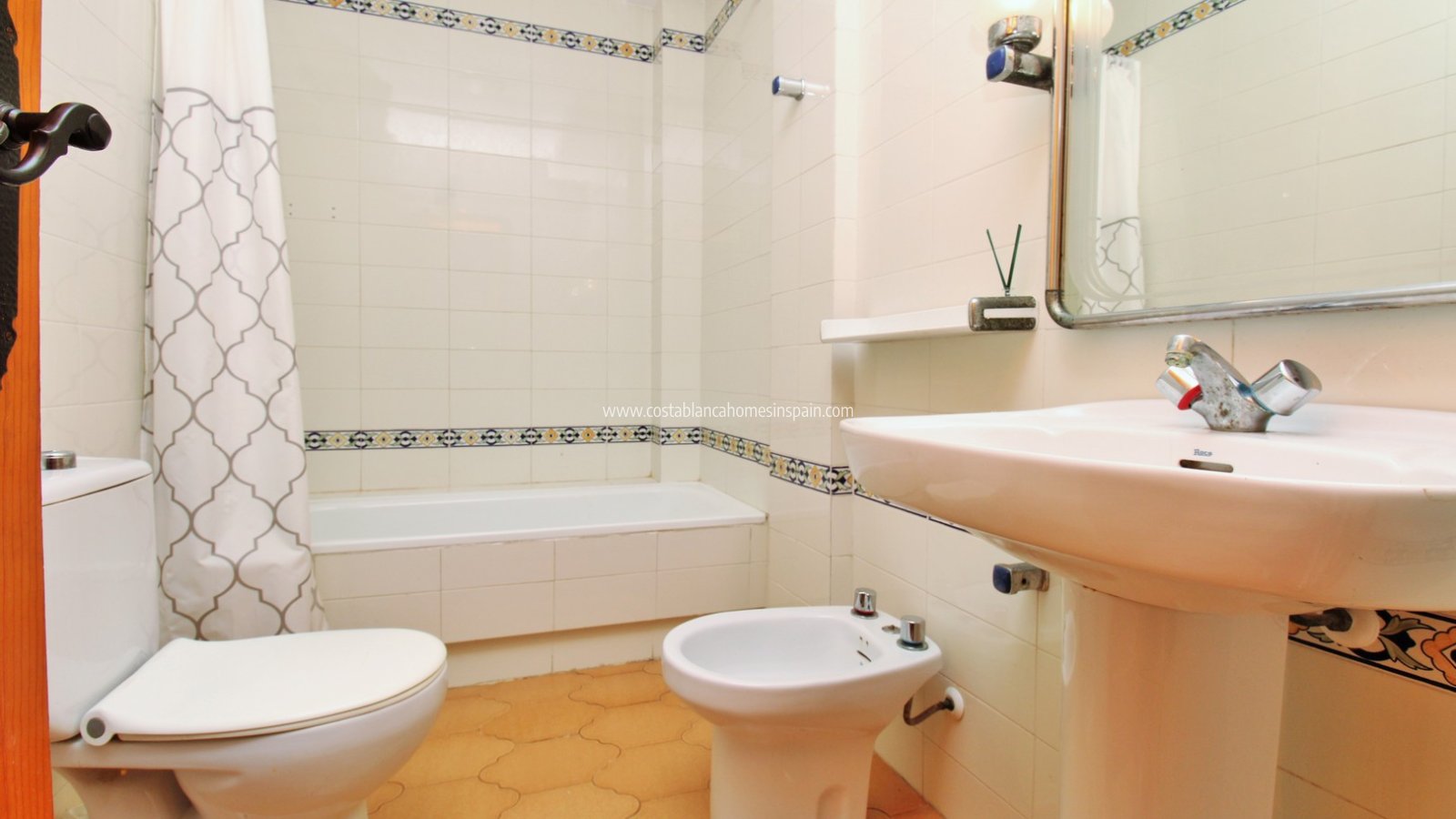 Sale - Apartment - Villamartin