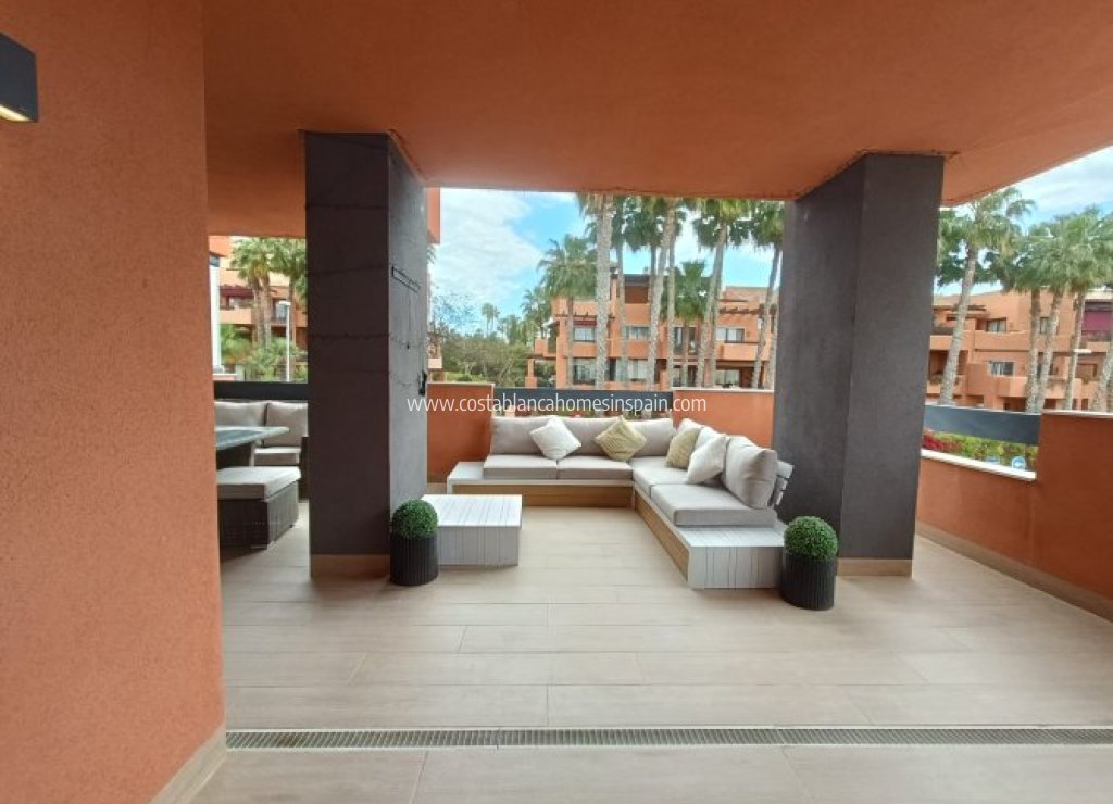 Sale - Apartment - Villamartin