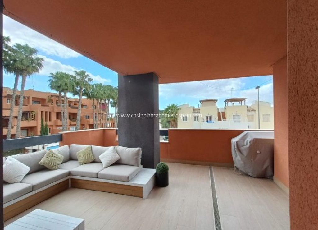 Sale - Apartment - Villamartin