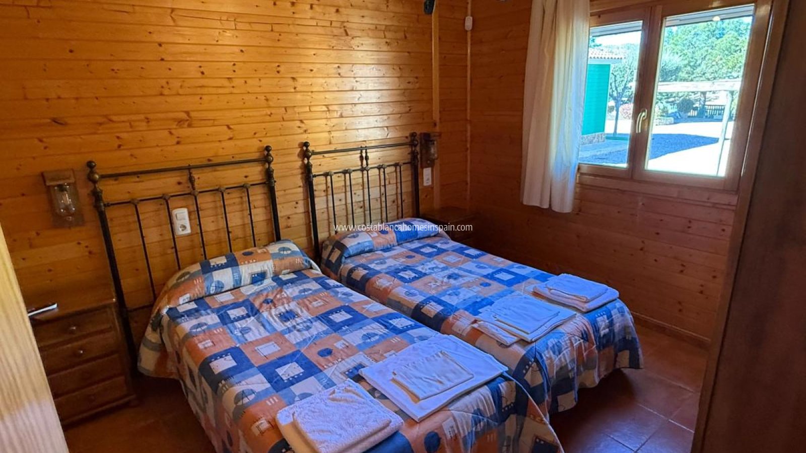 Sale - Bungalow - Aledo