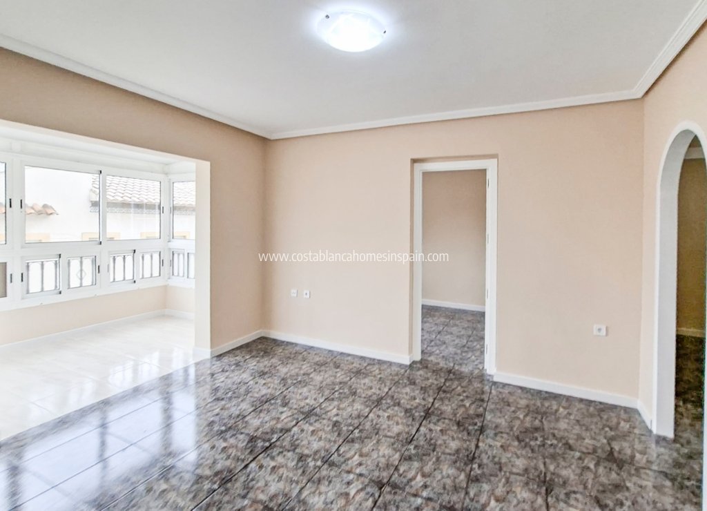 Sale - Bungalow - Orihuela - Orihuela Costa