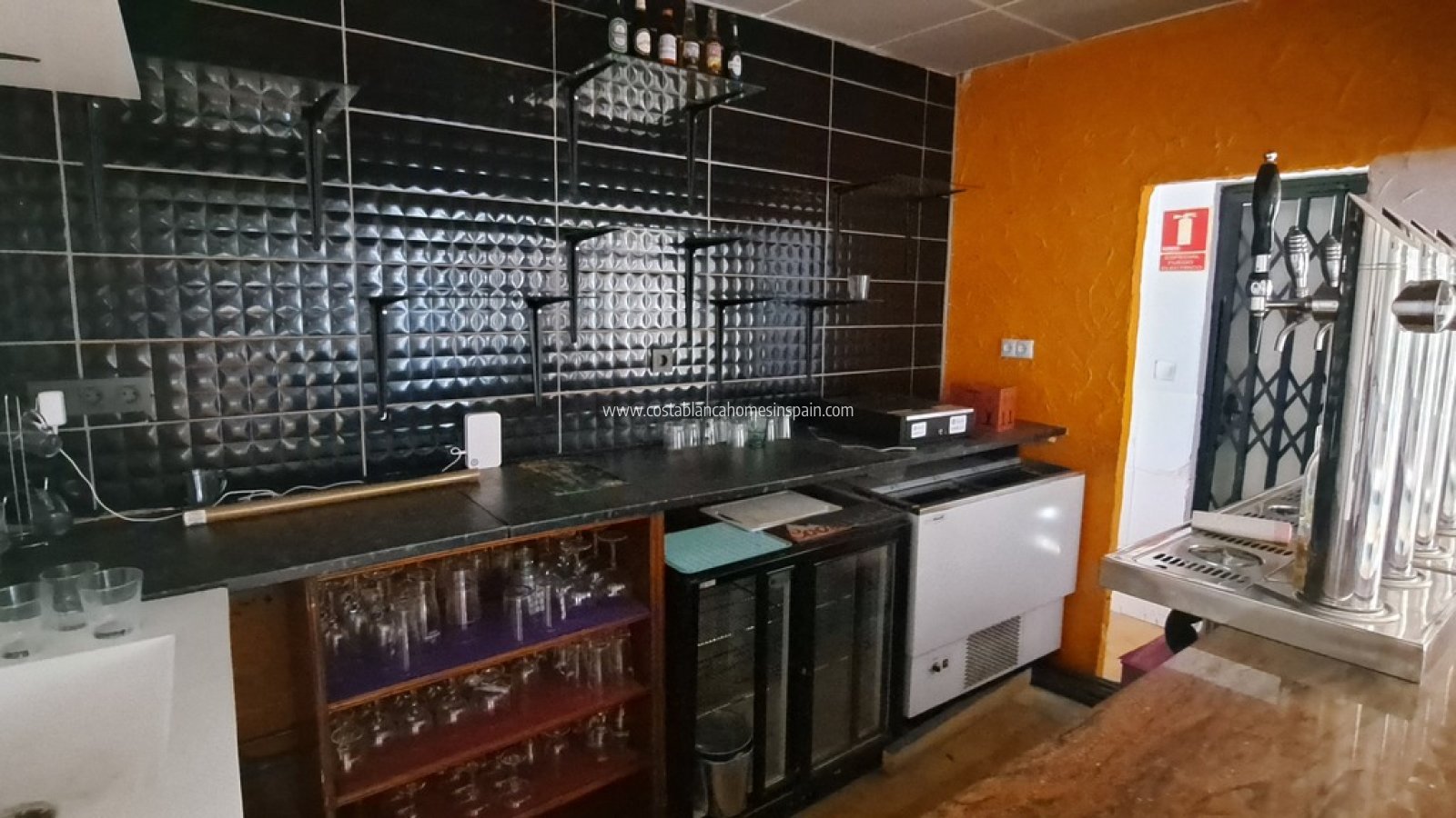 Sale - Commercial - Los Dolses - Inland