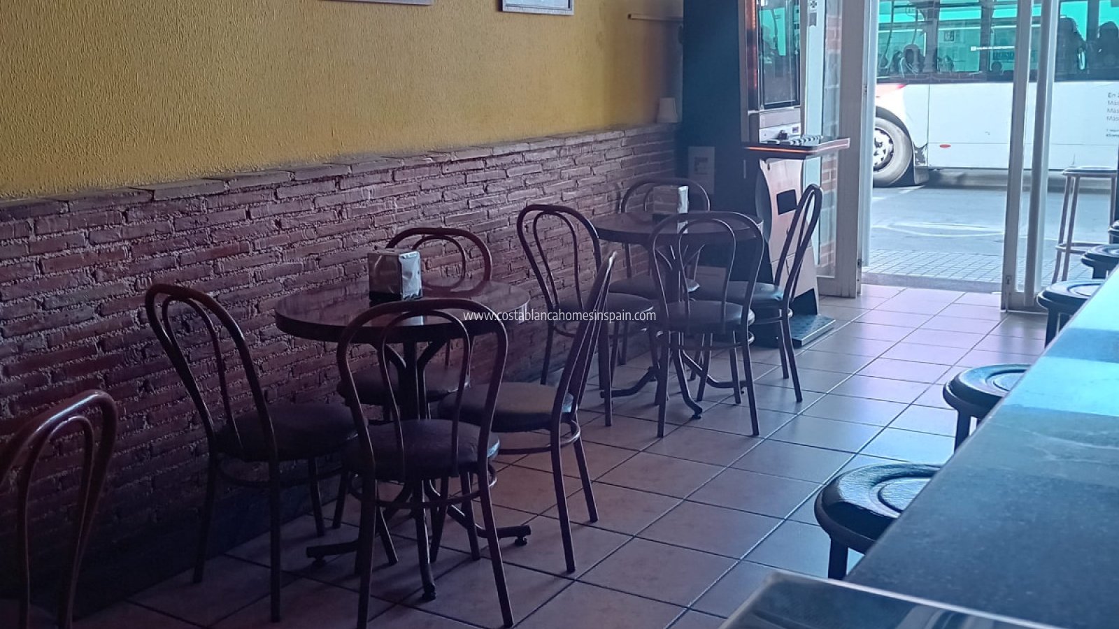 Sale - Commercial - Torrevieja - Center Torrevieja