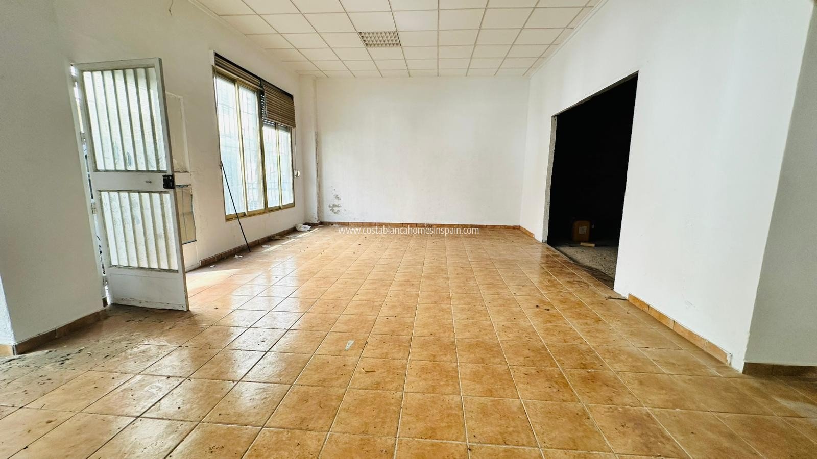 Sale - Commercial - Torrevieja