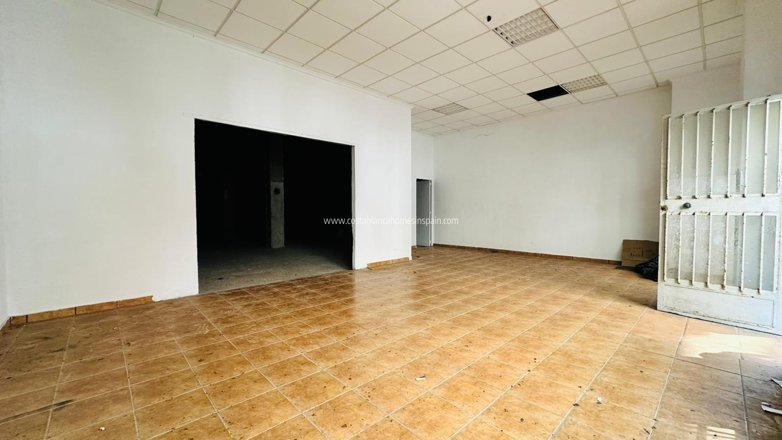 Sale - Commercial - Torrevieja