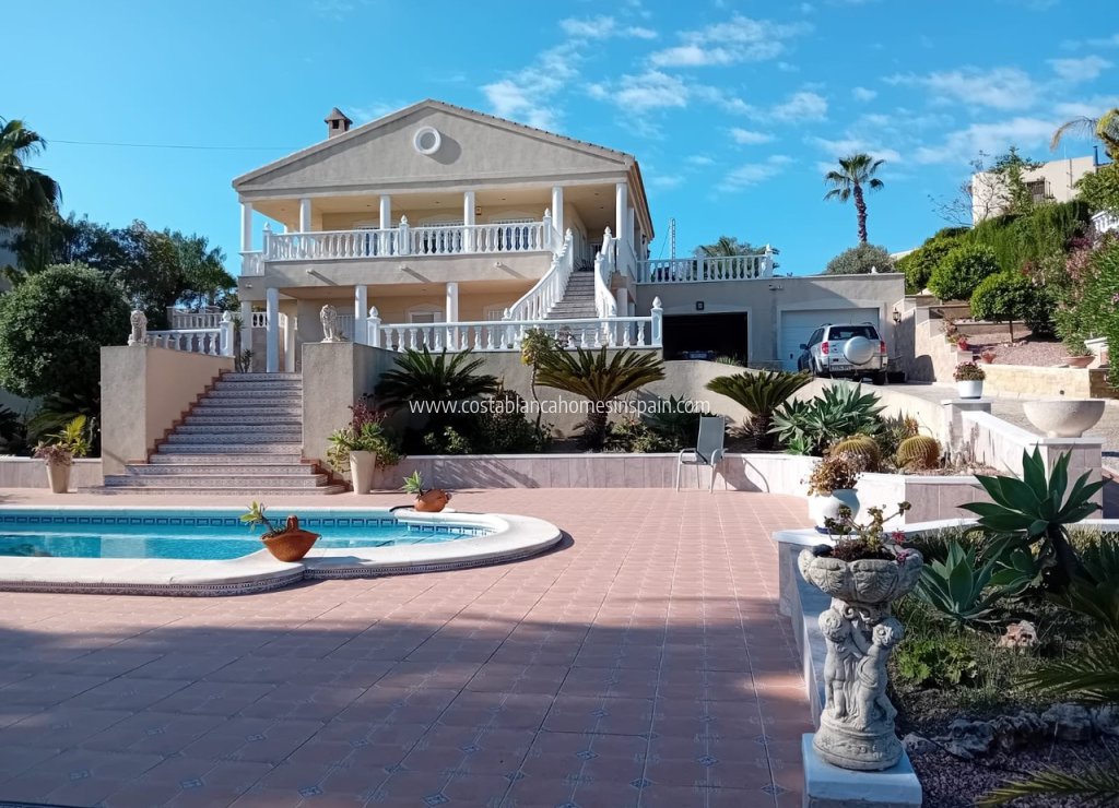 Sale - Detached Villa - Algorfa