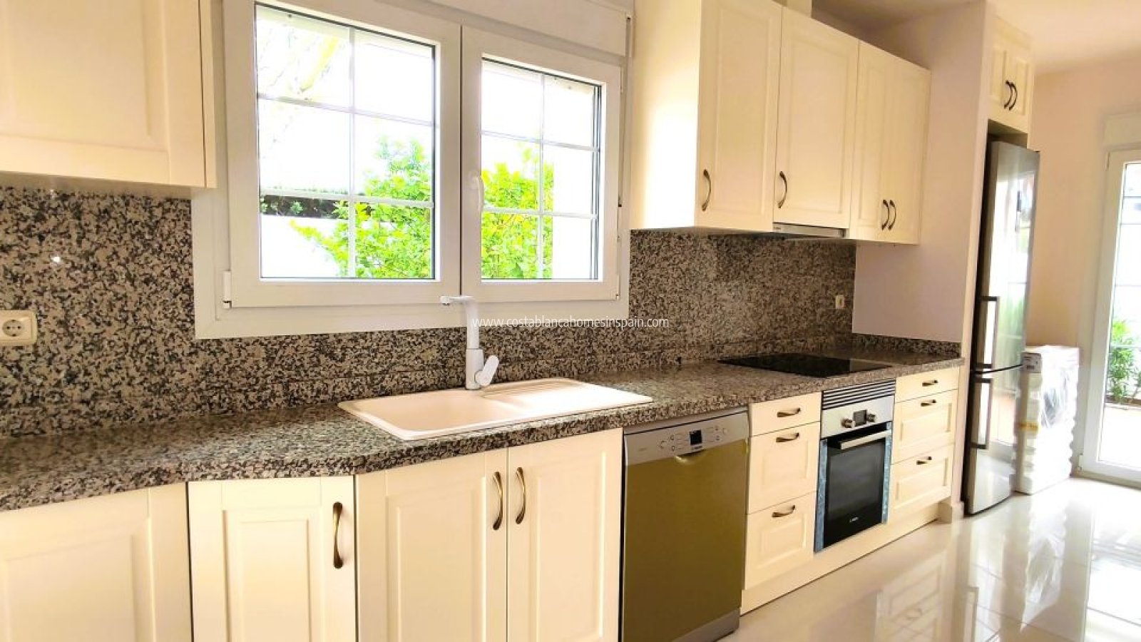 Sale - Detached Villa - Cabo Roig