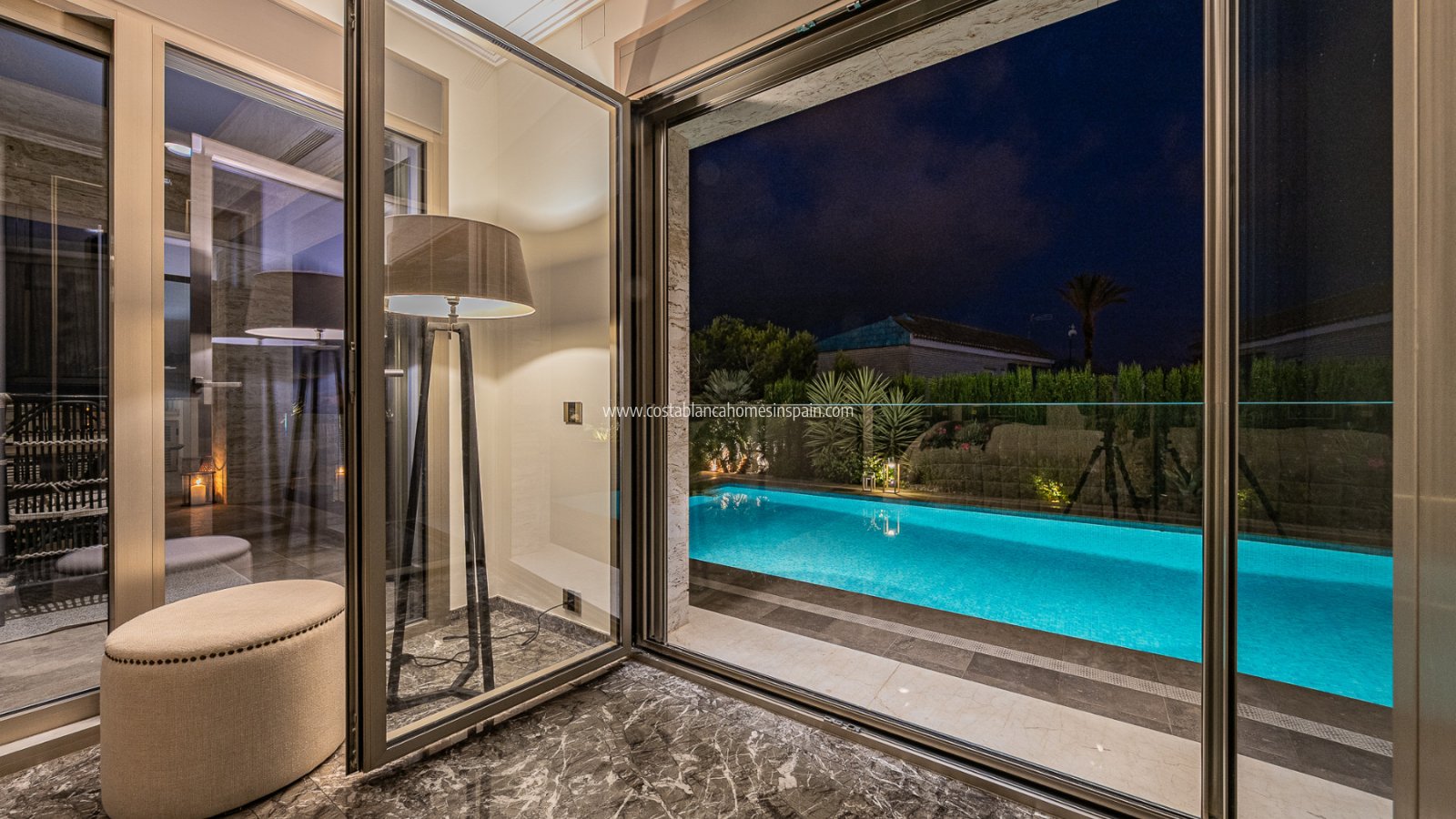 Sale - Detached Villa - La Zenia - Beachside