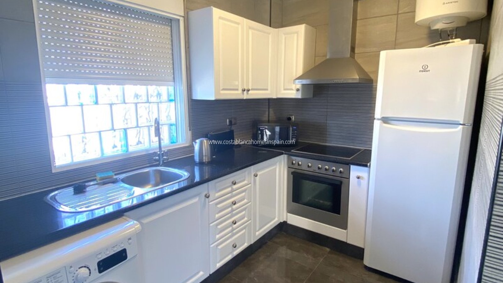 Sale - Detached Villa - La Zenia