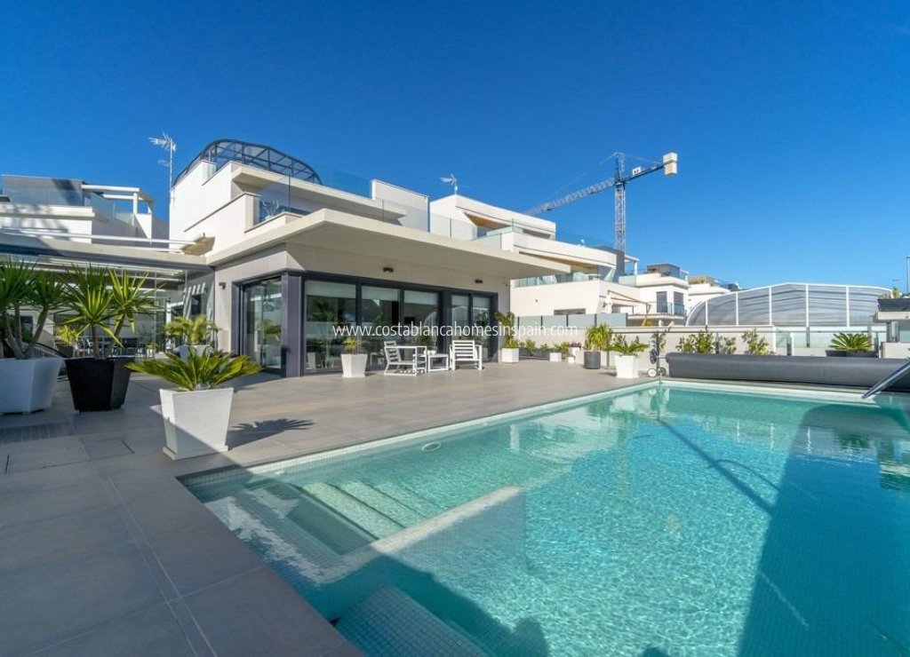 Sale - Detached Villa - Orihuela Costa - Campoamor