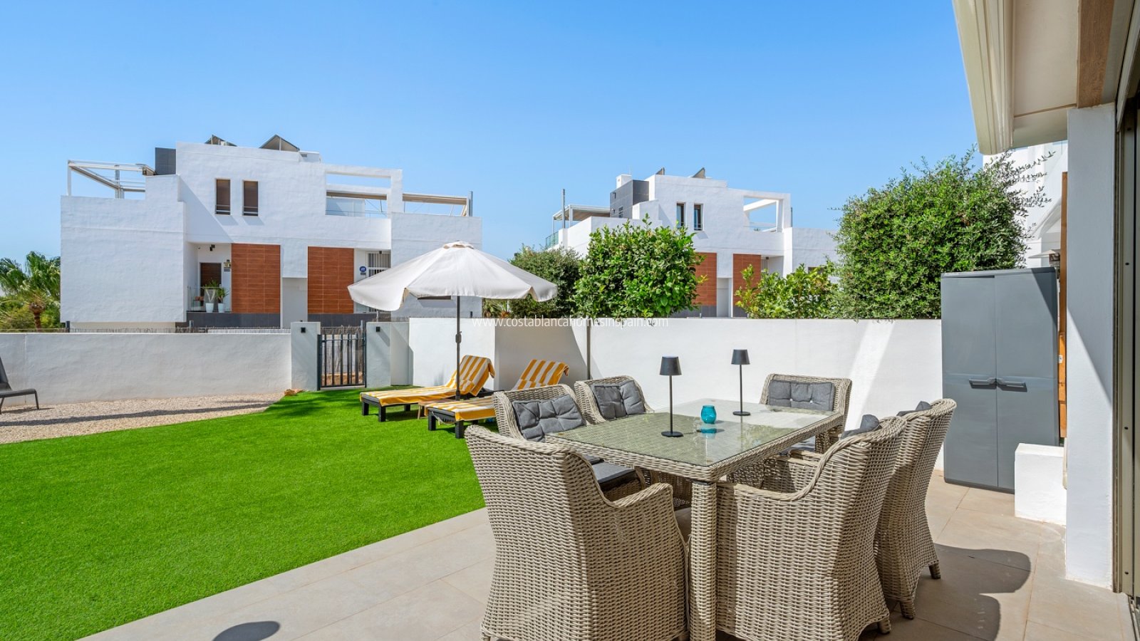 Sale - Detached Villa - Orihuela Costa - Villamartin