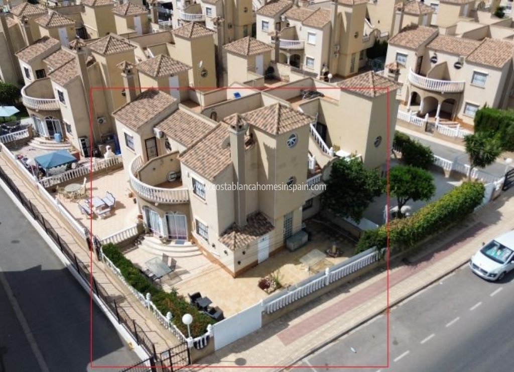 Sale - Detached Villa - Orihuela - Orihuela Costa
