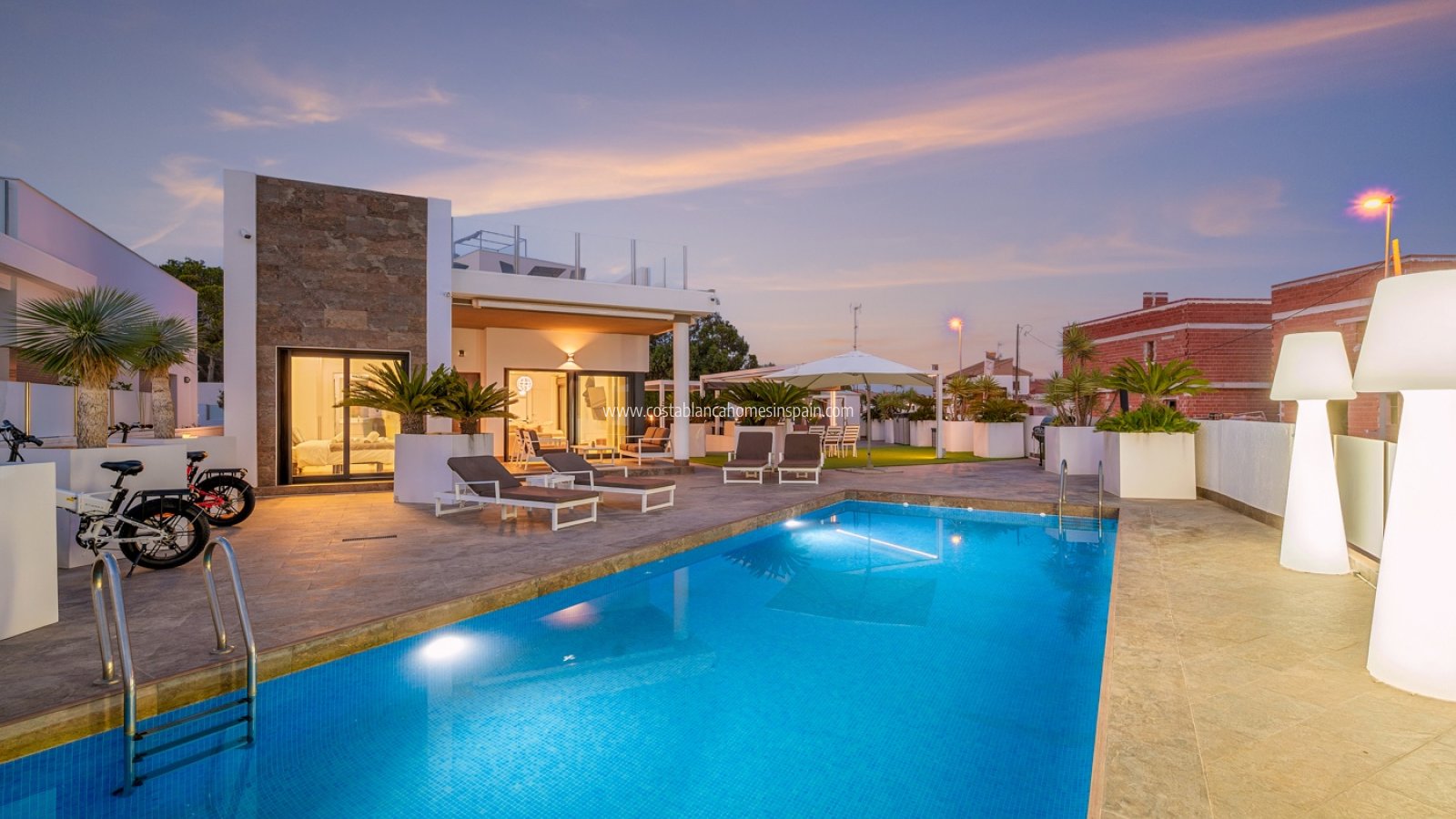 Sale - Detached Villa - Orihuela - Villamartin