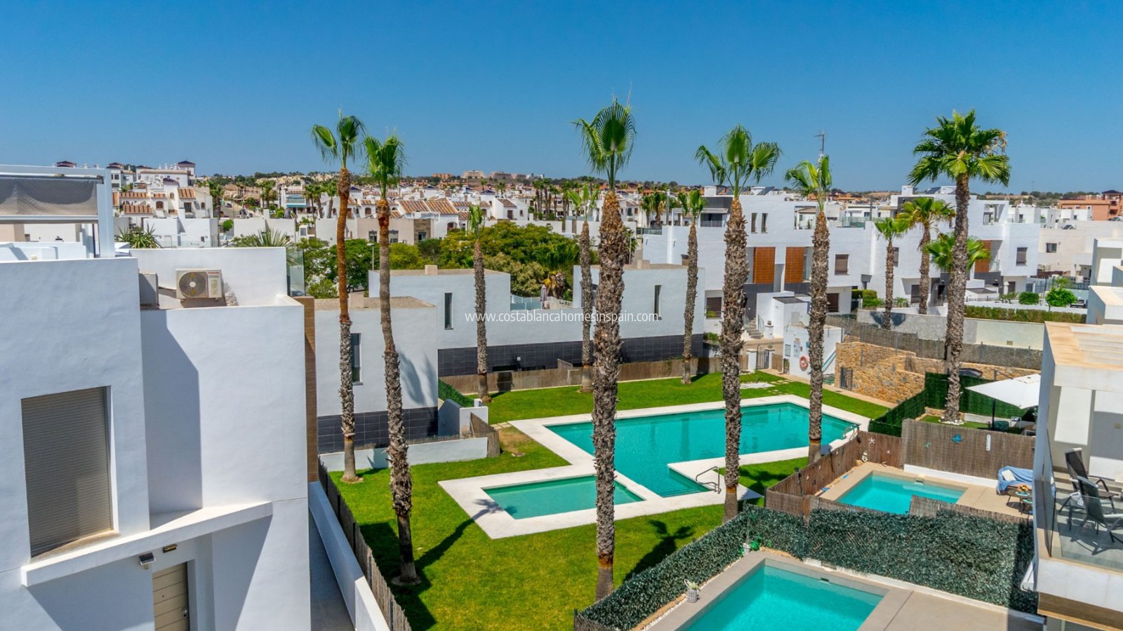 Sale - Detached Villa - Orihuela - Villamartin