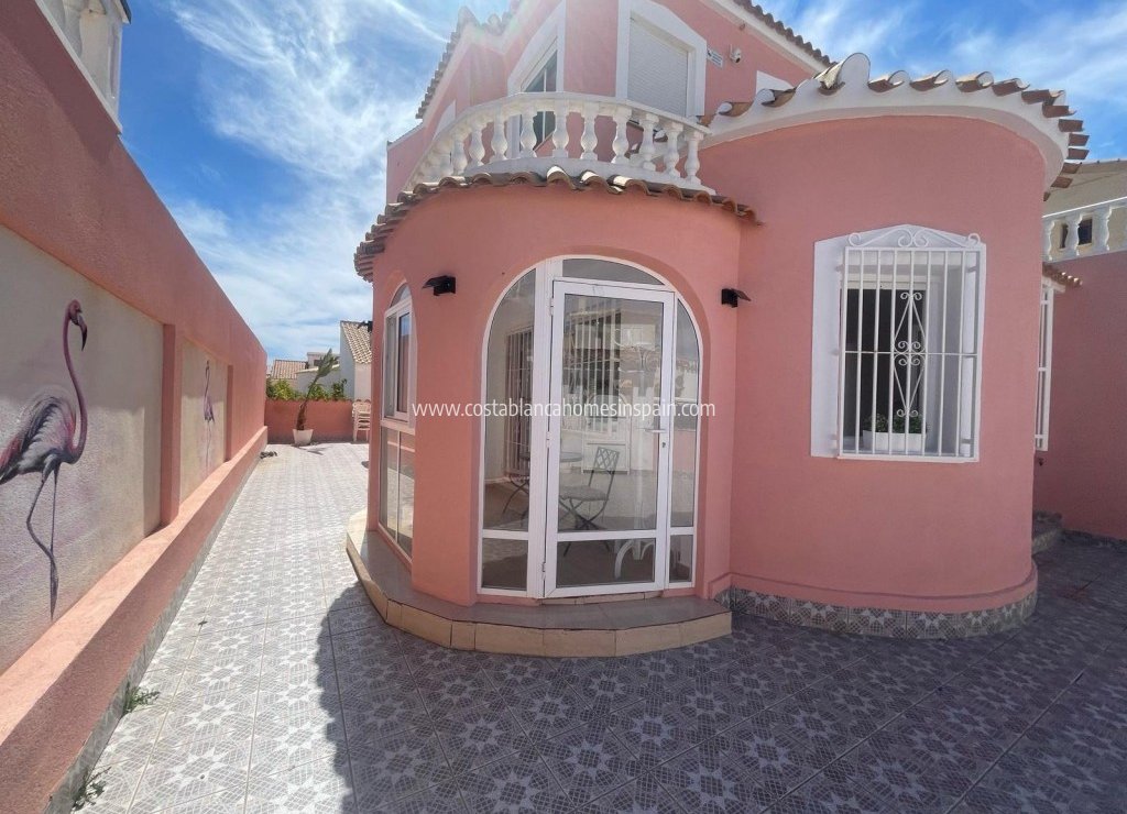 Sale - Detached Villa - Playa Flamenca - Costa Blanca South