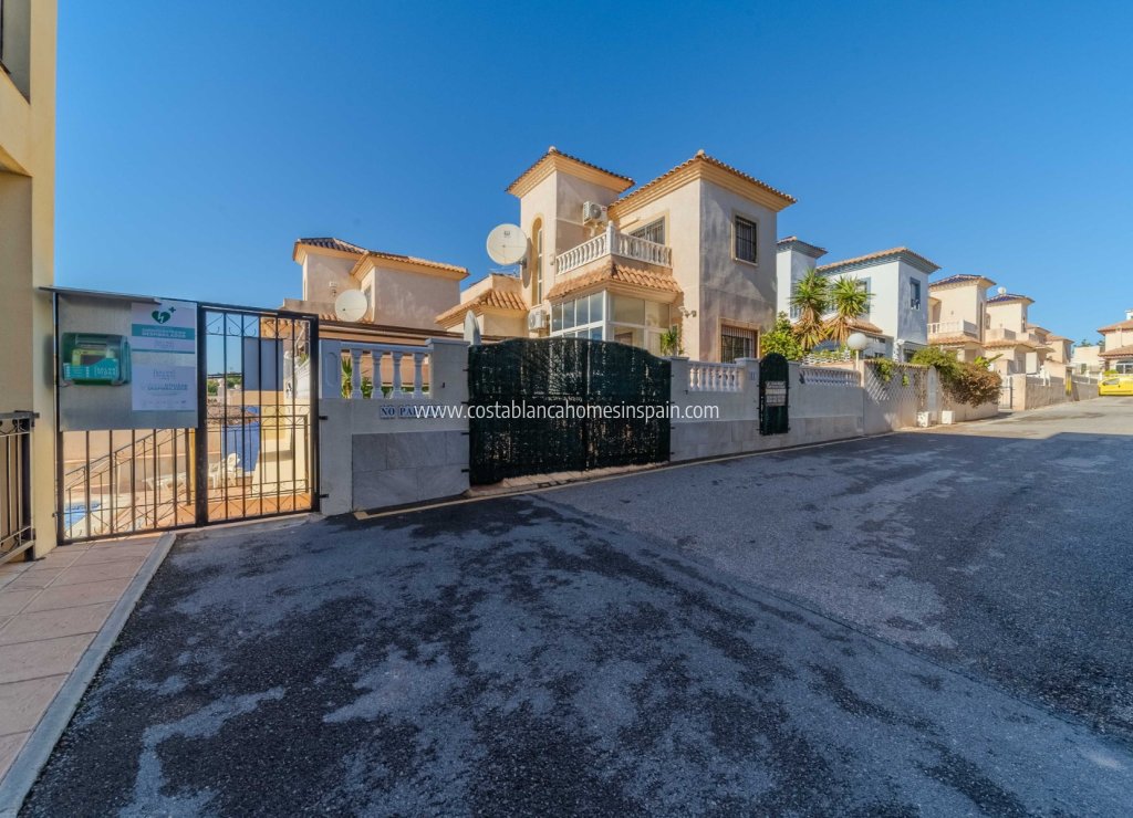 Sale - Detached Villa - Playa Flamenca - Orihuela Costa