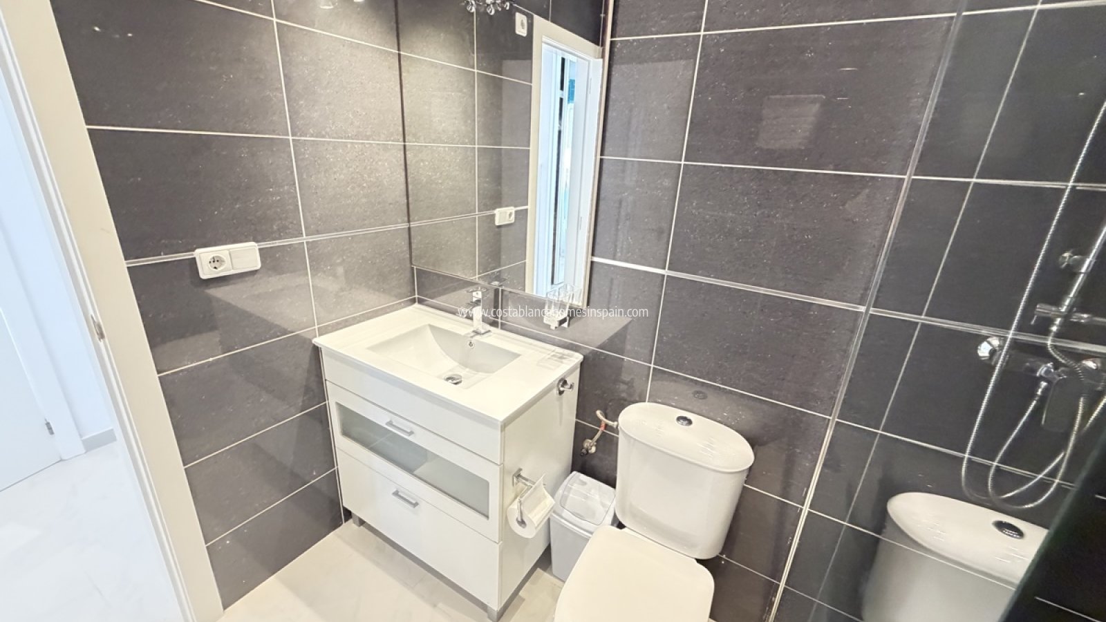 Sale - Detached Villa -  - Torremendo