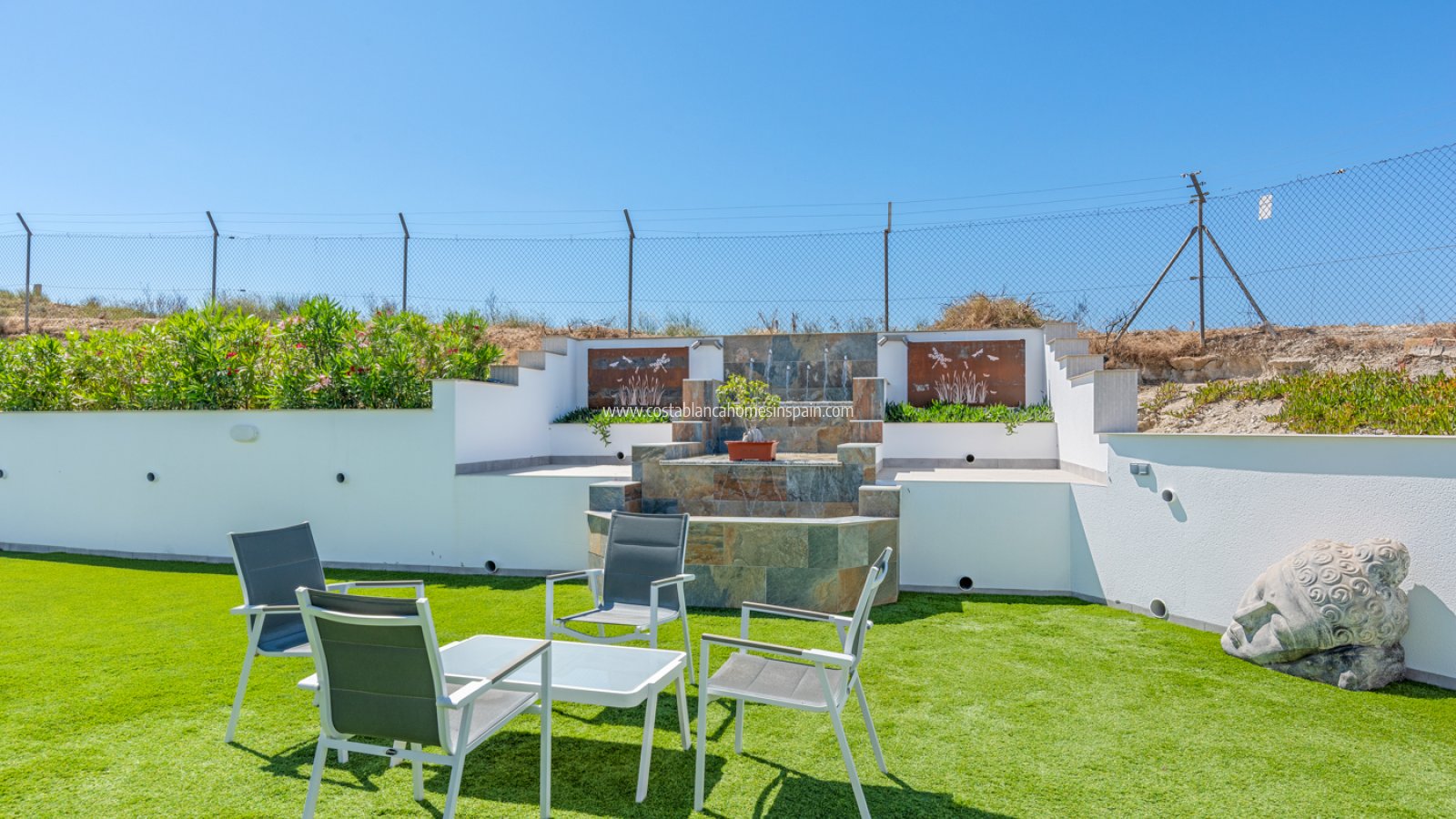 Sale - Detached Villa -  - Torremendo