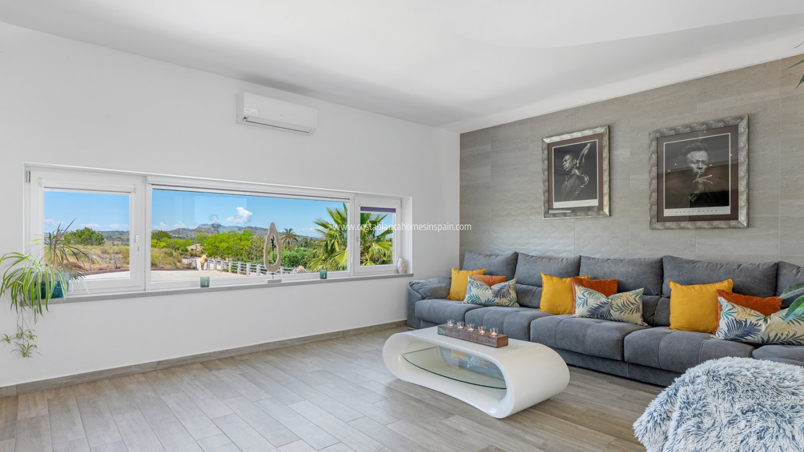 Sale - Detached Villa -  - Torremendo