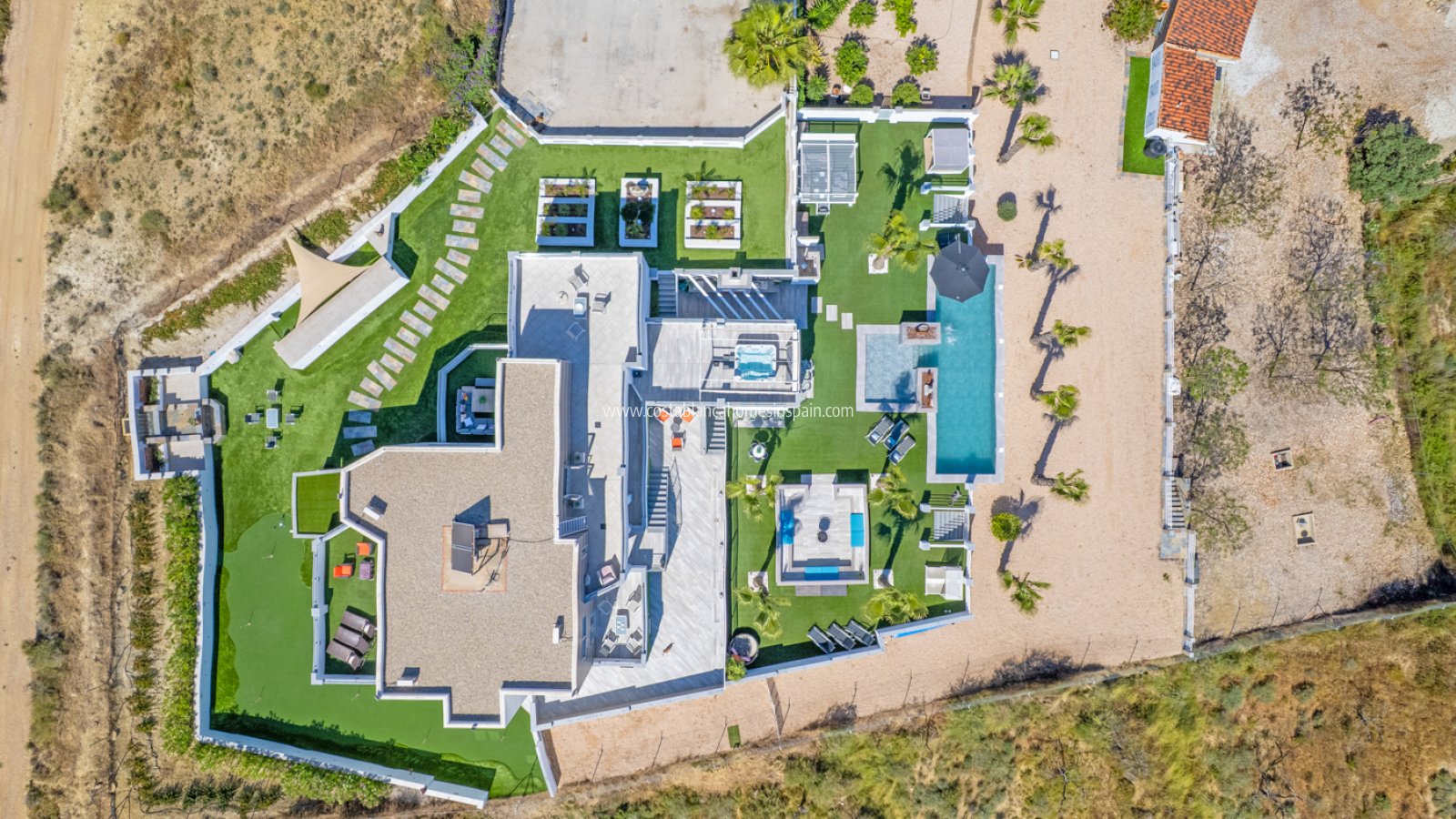Sale - Detached Villa -  - Torremendo