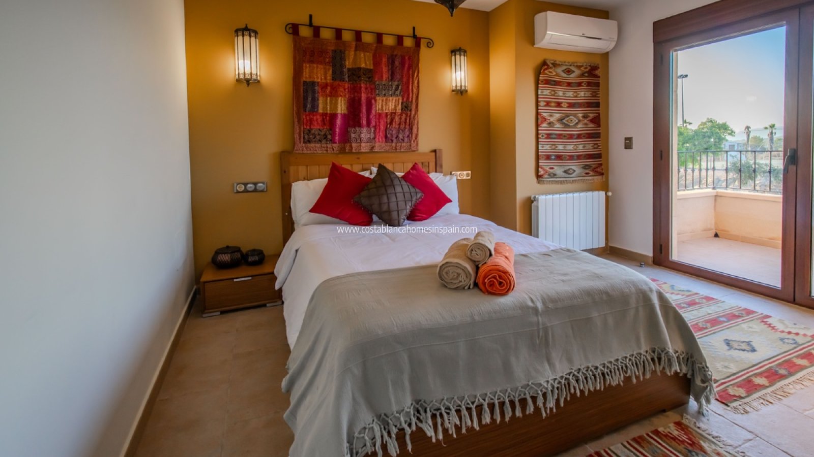 Sale - Detached Villa -  - Torremendo