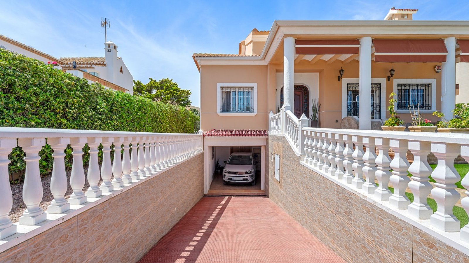 Sale - Detached Villa - Torrevieja - La Mata