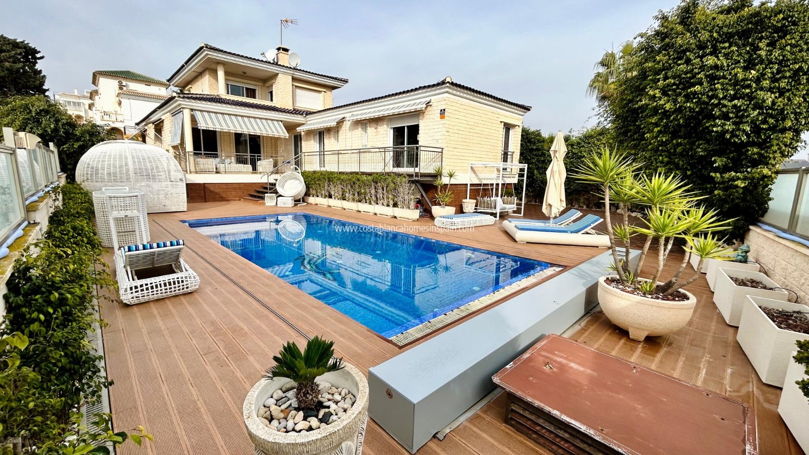 Sale - Detached Villa - Torrevieja - La Mata