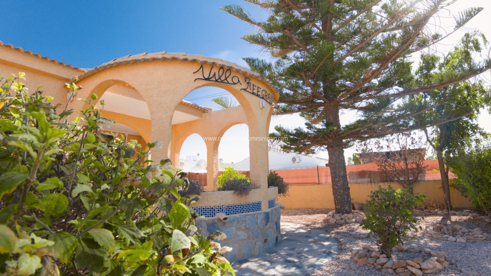 Sale - Detached Villa - Torrevieja - La Siesta