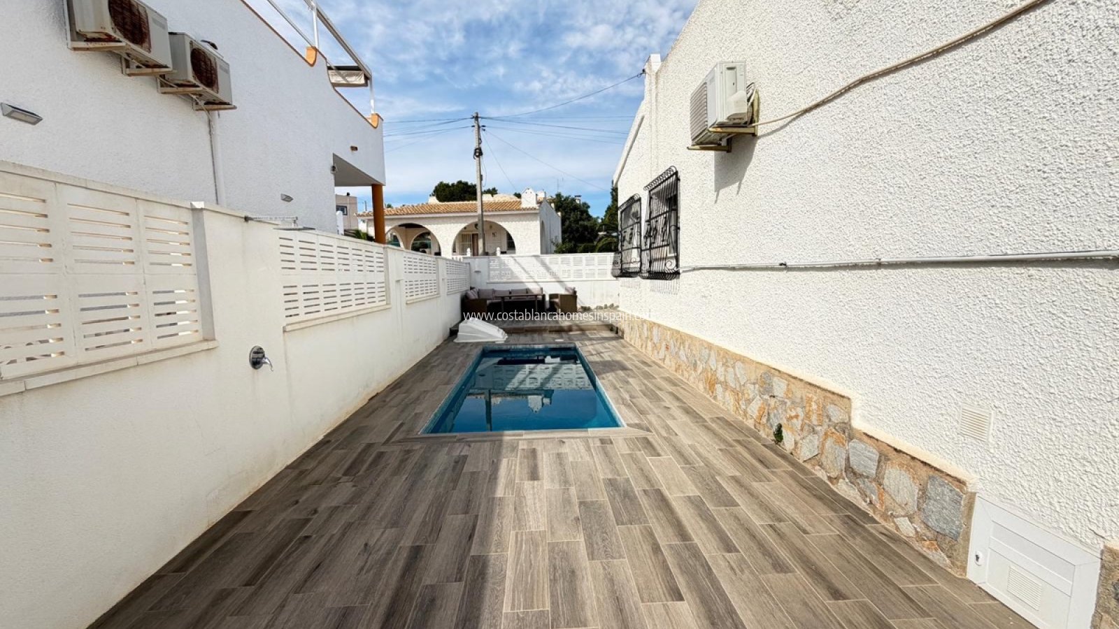 Sale - Detached Villa - Villamartin - Blue Lagoon