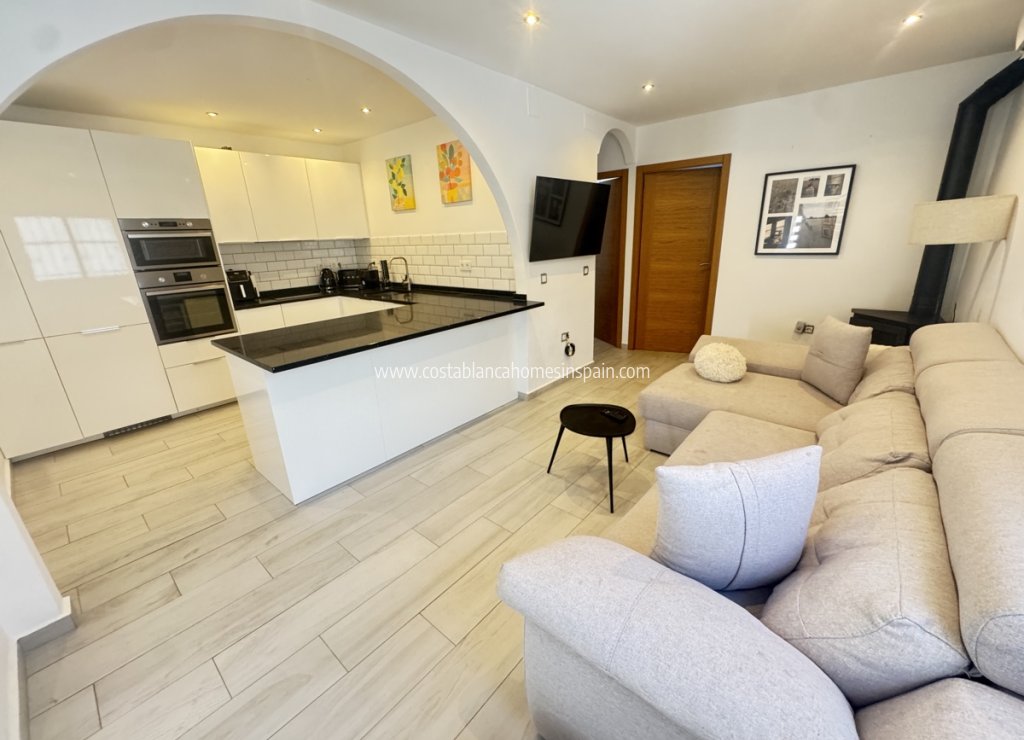 Sale - Detached Villa - Villamartin - Blue Lagoon