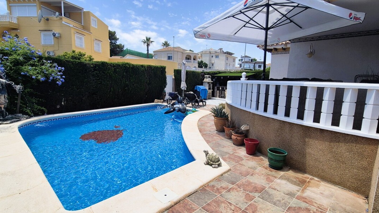 Sale - Detached Villa - Villamartin - Costa Blanca