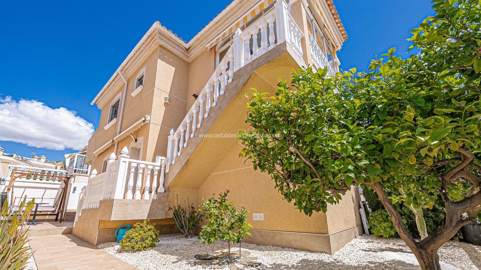 Sale - Detached Villa - Villamartin - Montegolf