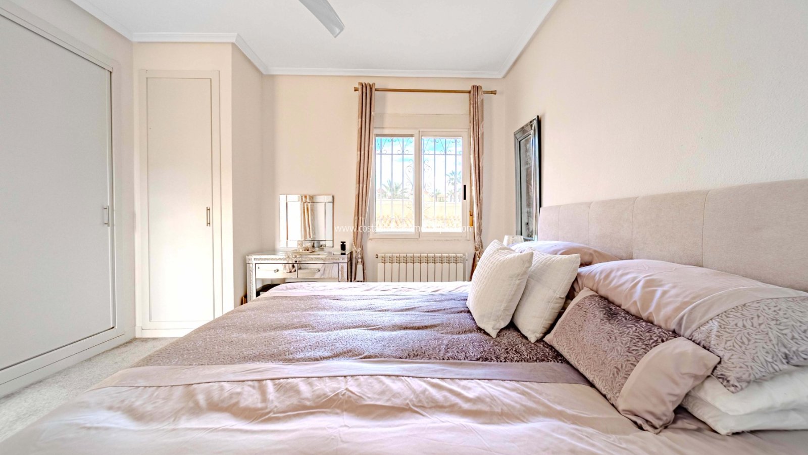 Sale - Detached Villa - Villamartin - Orihuela Costa