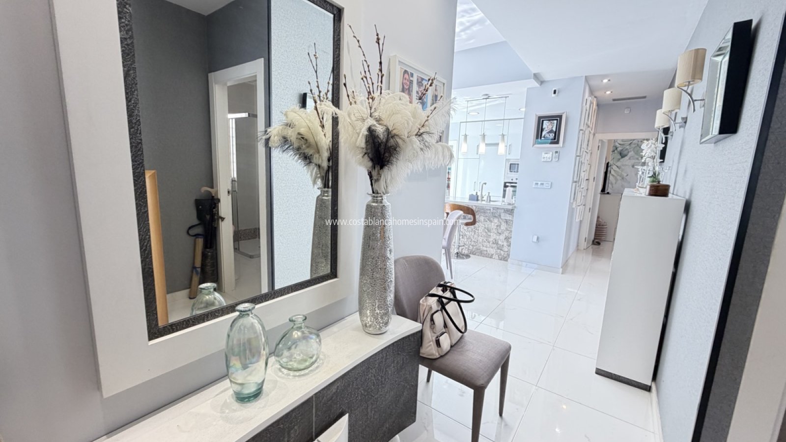 Sale - Detached Villa - Villamartin