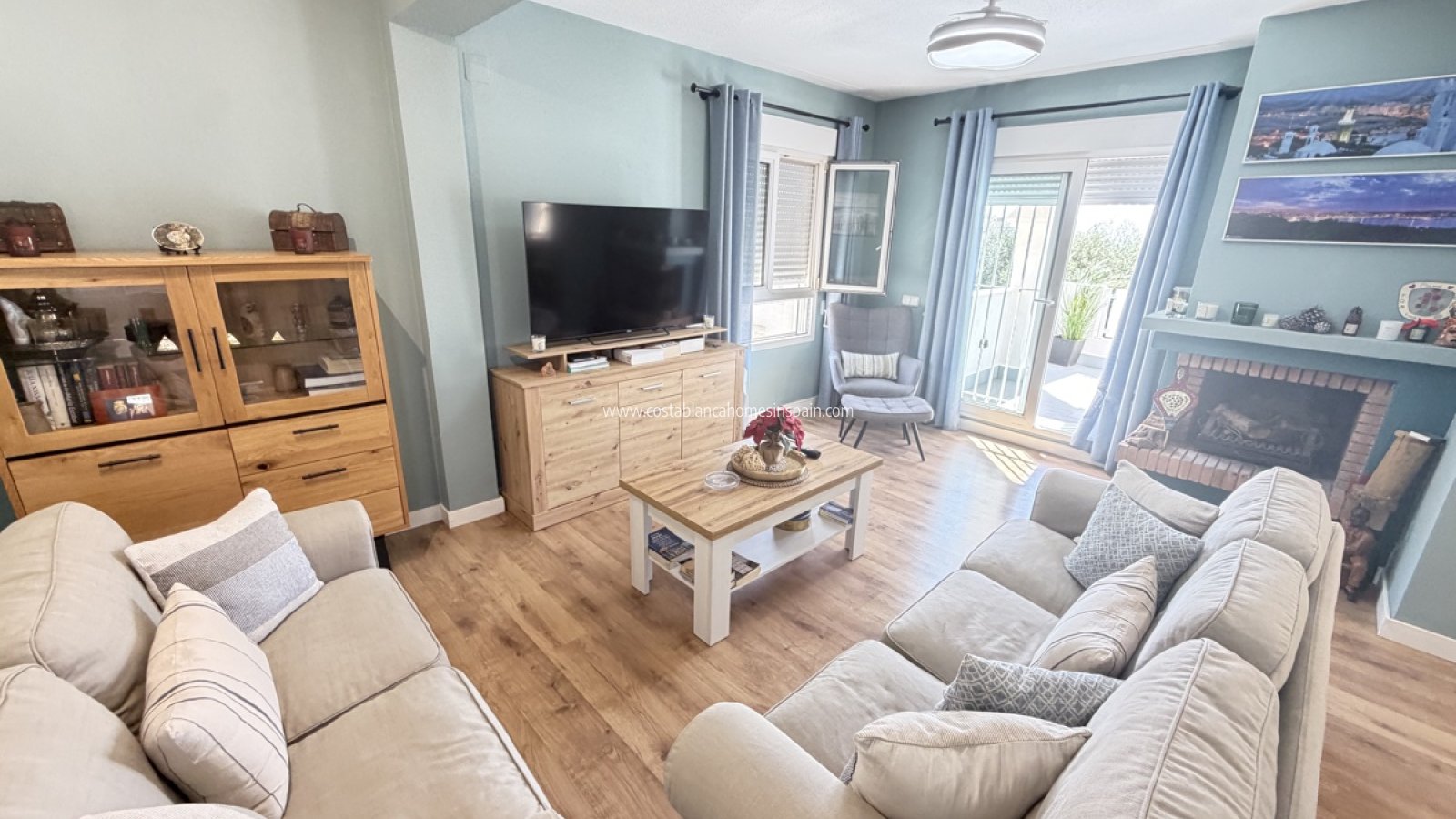Sale - Detached Villa - Villamartin