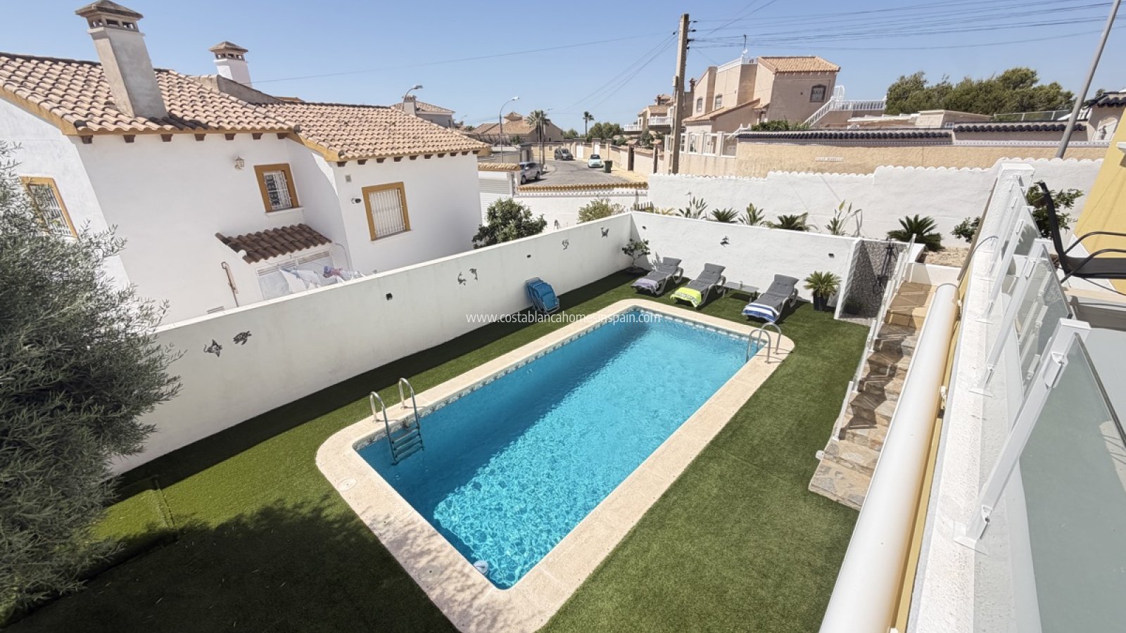 Sale - Detached Villa - Villamartin