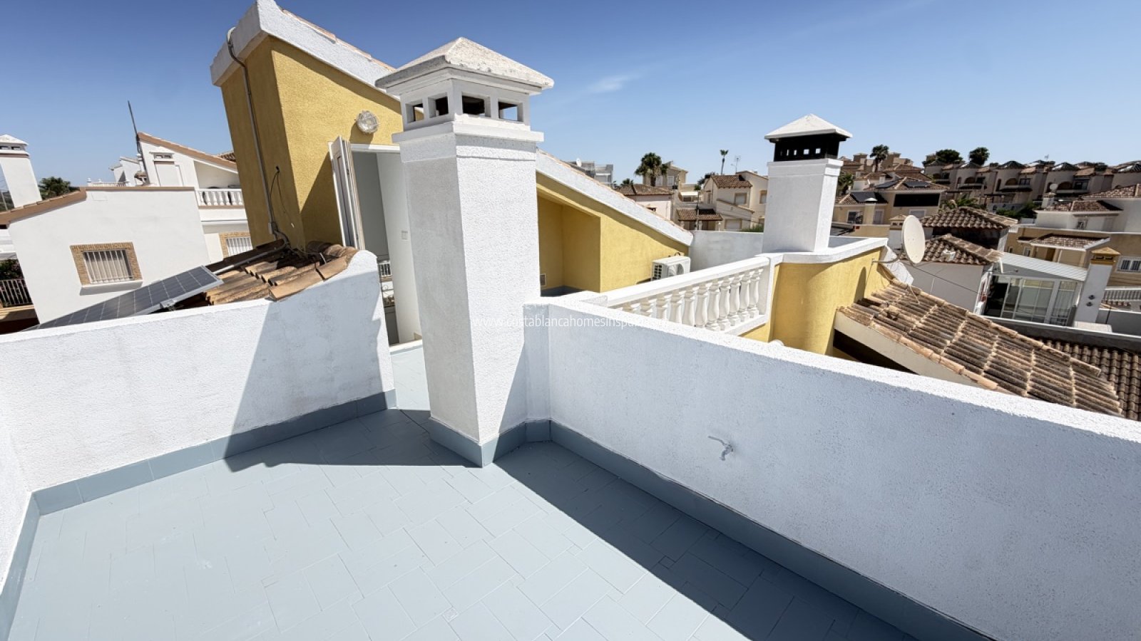 Sale - Detached Villa - Villamartin