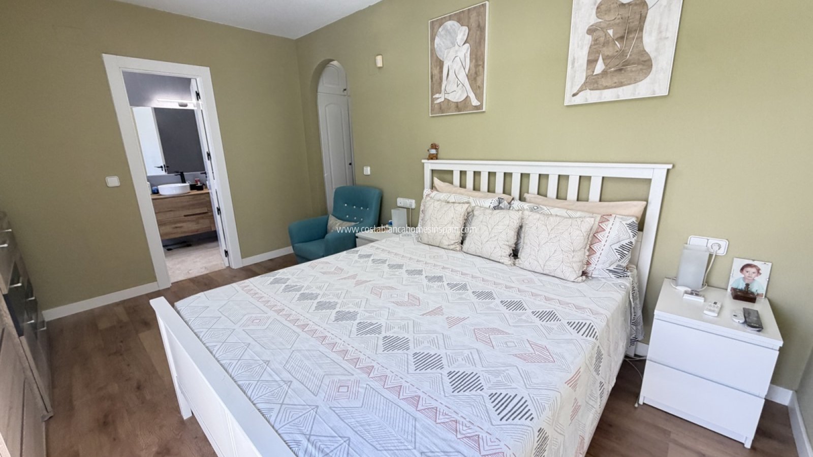 Sale - Detached Villa - Villamartin