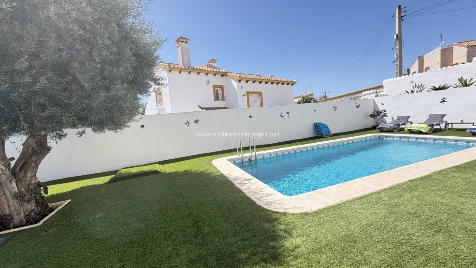 Sale - Detached Villa - Villamartin