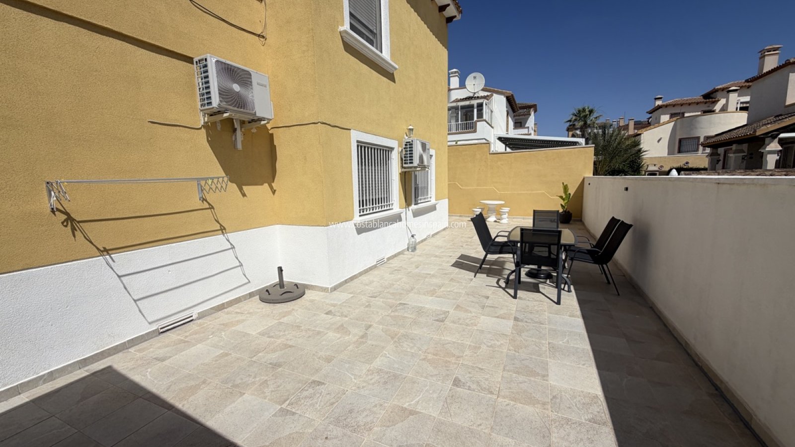 Sale - Detached Villa - Villamartin