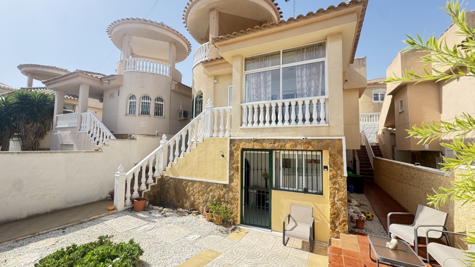 Sale - Detached Villa - Villamartin