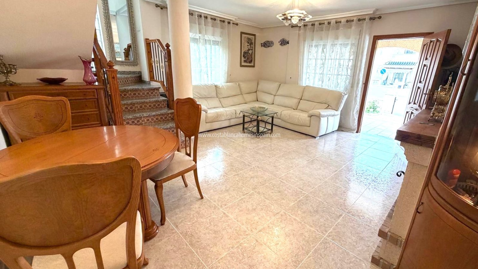 Sale - Detached Villa - Villamartin