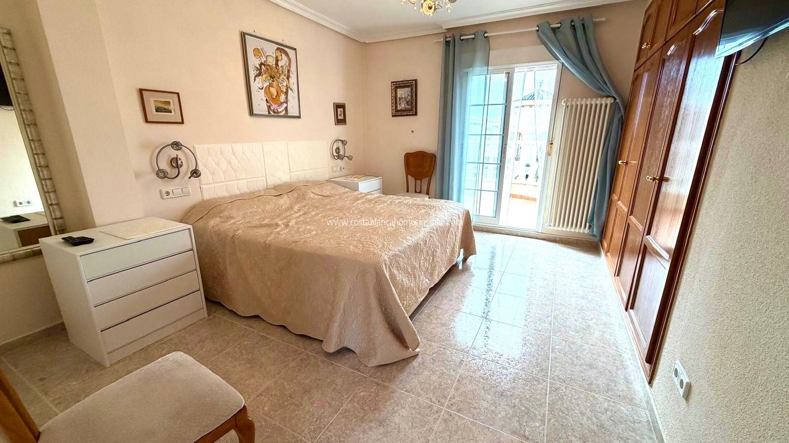 Sale - Detached Villa - Villamartin