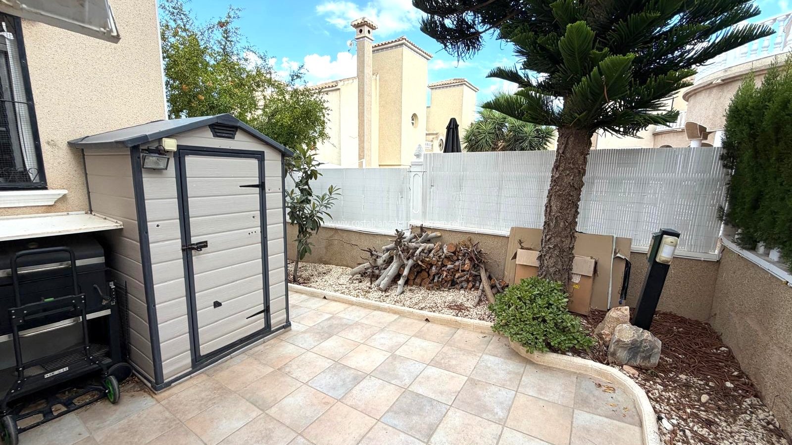 Sale - Detached Villa - Villamartin